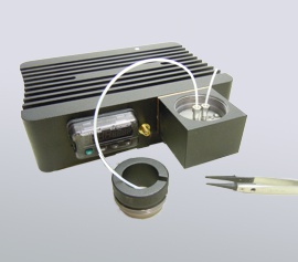 Quarzmikrowaage QCM-I mini – kosteneffizientes System mit 2 sequenziell- oder parallel erfassbaren Kanälen